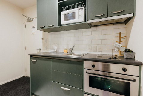Boutique Suite 1 Bedroom Apartment On Queen - Accommodation New Zealand 3
