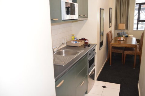 Boutique Suite 1 Bedroom Apartment On Queen - Accommodation New Zealand 2