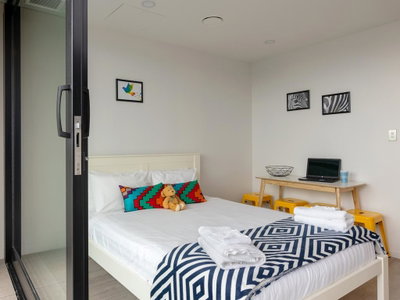 BRAND NEW ! Stylish Studio Apt, Pool, Gym & Sauna