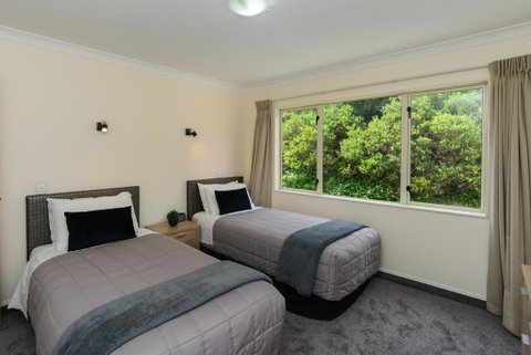 Breakwater Apartment Five - Napier Holiday Home - Accommodation New Zealand 1