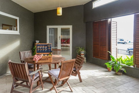 Breakwater Cottage - Napier Holiday Home - Accommodation New Zealand 2