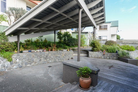 Breakwater Cottage - Napier Holiday Home - Accommodation New Zealand 1