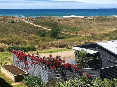 Brilliant Beachfront Bach - Beachfront Bach Papamoa
