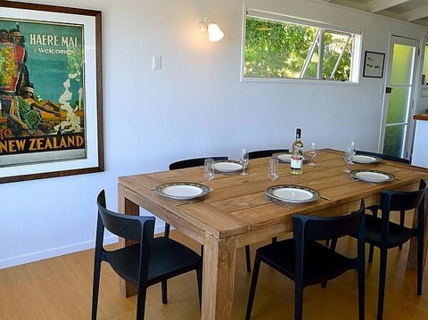 Campbell Lodge - Hahei Holiday Home - Accommodation New Zealand 3