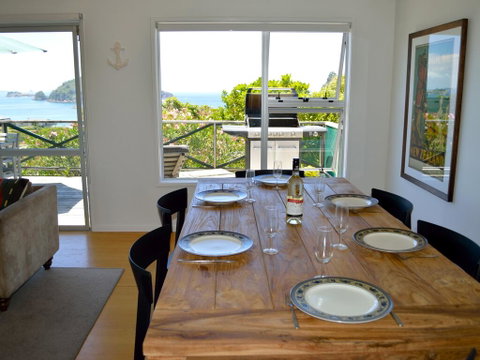 Campbell Lodge - Hahei Holiday Home - Accommodation New Zealand 2
