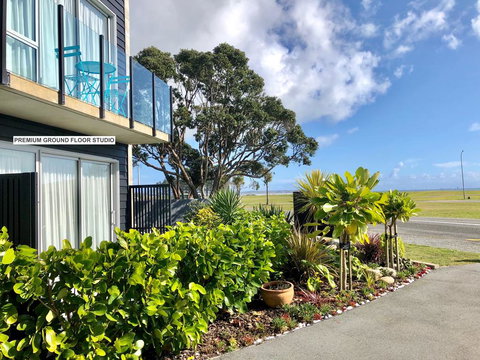 Carters By The Sea Beachside Apartments - Accommodation New Zealand 3
