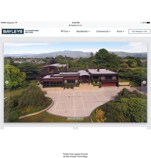Castle Bee - Accommodation New Zealand 0
