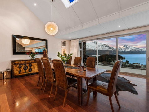 Catalinaâ€™s Luxury Apartment 5 - Accommodation New Zealand 1