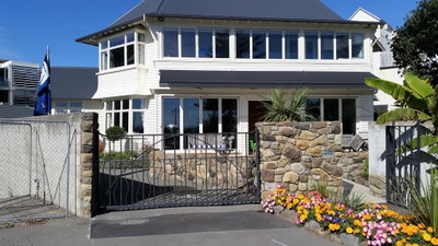 Cave Rock Guest House