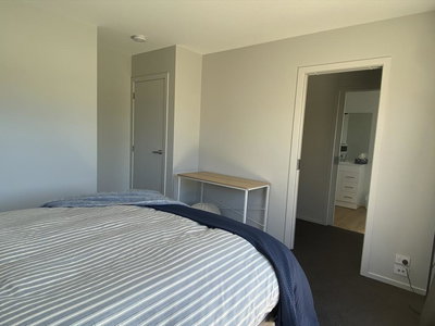 Central Retreat And Self Contained With Free Wifi