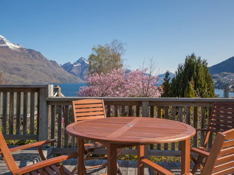 Central Southern Lakes - Queenstown Holiday Home - Accommodation New Zealand 0