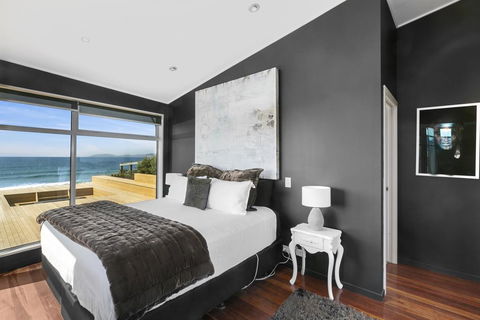 Cloud 9 Retreat - Karitane - Absolute Beachfront Holiday Home - Accommodation New Zealand 1