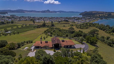 Cooks Gate - Accommodation New Zealand 0