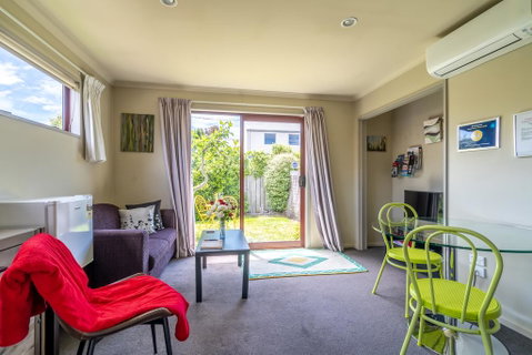 Cosy Contemporary Hideaway - Accommodation New Zealand 2