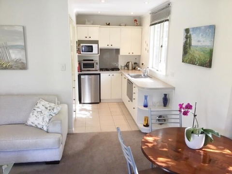 Devonia Cottage Devonport NZ Luxury Accommodation - Accommodation New Zealand 3