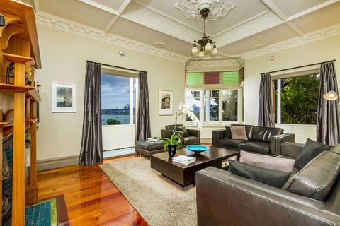 Devonport Harbour View - Accommodation New Zealand 3