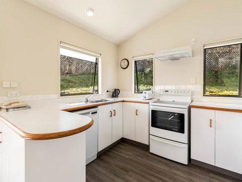 Downtown Wanaka - Wanaka Holiday Home - Accommodation New Zealand 2