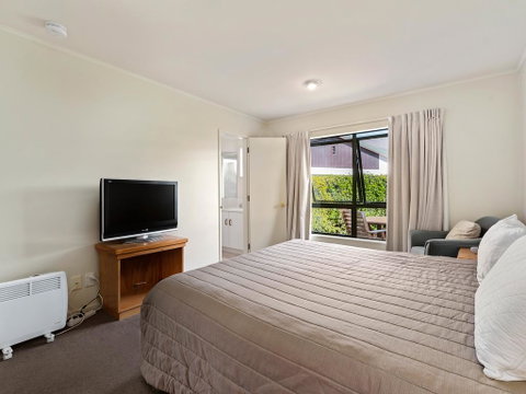 Downtown Wanaka - Wanaka Holiday Home - Accommodation New Zealand 3