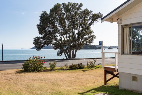 Dream View Waterfront Paihia - Accommodation New Zealand 0