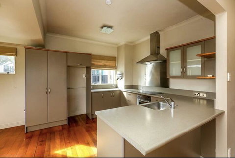 East End Beach & Coastal Walkway At The Doorstep - Accommodation New Zealand 3