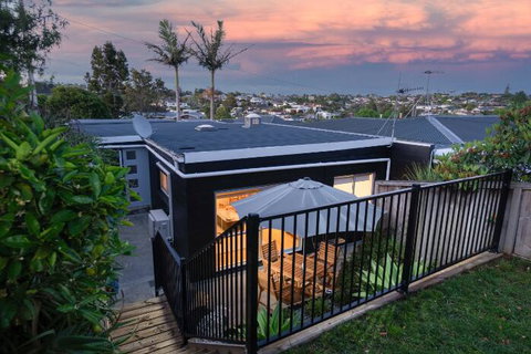 Edmund Cottage - Accommodation New Zealand 0