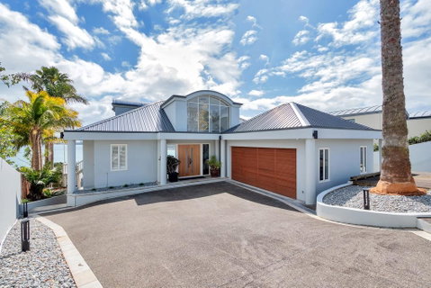Elegant Orakei 4BR Mansion - Accommodation New Zealand 2
