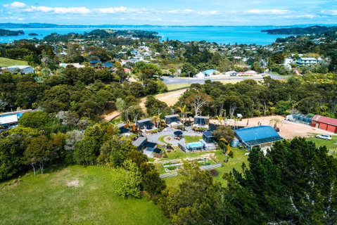 Ember Rock - Lions Den - Accommodation New Zealand 1