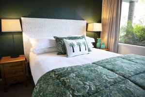 Emerald Inn on Takapuna Beach
