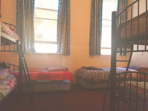 Empire Hotel Backpackers - Accommodation New Zealand 1