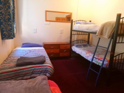 Empire Hotel Backpackers - Accommodation New Zealand 2
