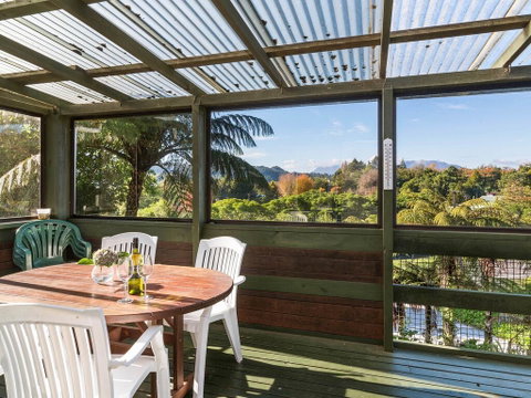 Family Fun At The Lake - Lake Tarawera Holiday Home - Accommodation New Zealand 0