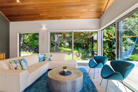 FlaxWater Bach - Lake Tarawera Holiday Home - Accommodation New Zealand 2