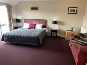 Forest Lodge