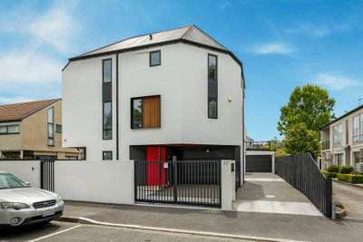 Garden City Stay - Christchurch Holiday Home