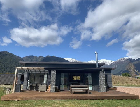 Gibb's Guesthouse - Accommodation New Zealand 1