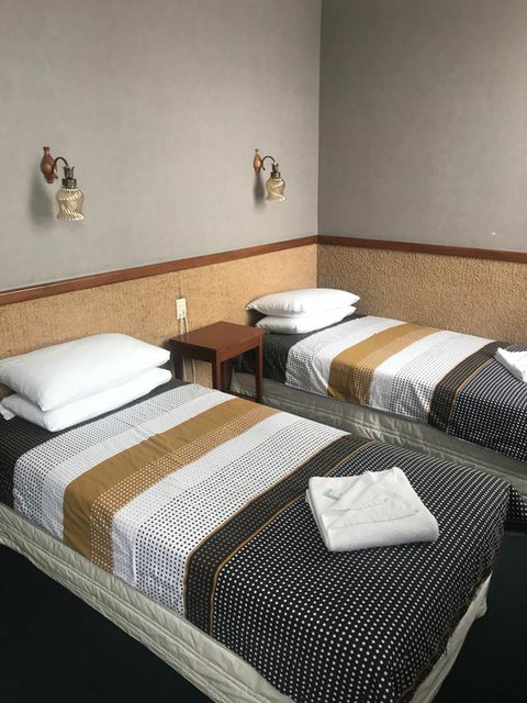 Grand Hotel - Whangarei - Accommodation New Zealand 2