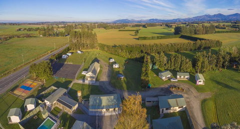 Grumpy's Kiwi Holiday Park Geraldine - Accommodation New Zealand 3