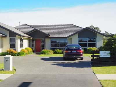 Halkett Grove Bed And Breakfast