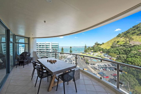 Harbour Mount Ocean Views - Mt Maunganui Holiday Home - Accommodation New Zealand 0
