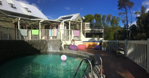 Hekerua Lodge Backpackers - Accommodation New Zealand 1