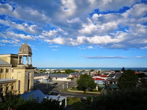 Hello Seaview 4 BRs House in Central Location