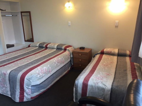 Highway Lodge Motel - Accommodation New Zealand 1