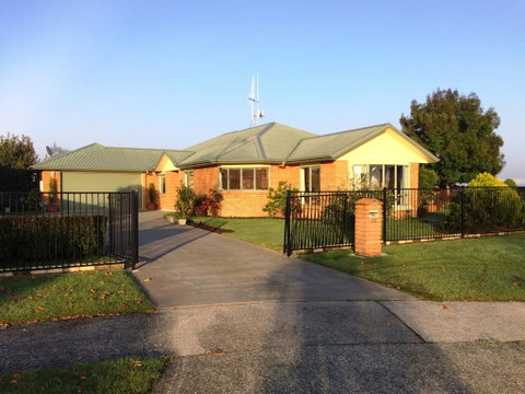 Home Hospitality Hamilton - Accommodation New Zealand 0