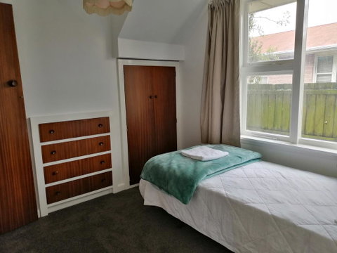Homestay Family Room, Near The City Center, Clean & Tidy !!!! - Accommodation New Zealand 3
