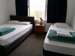 Homestay Triple room near the city center  Clean  tidy 