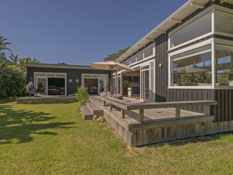 Hot Water Escape - Hot Water Beach Holiday Home - Accommodation New Zealand 0