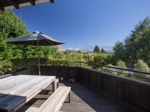Hunters Lodge - Wanaka Holiday Home