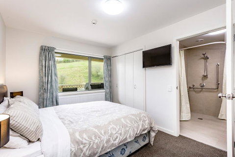 Hunters Moon - Accommodation New Zealand 0