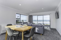 Kaka Point Views Apartment 1