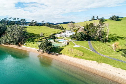 Kauaroa Bay Estate - Accommodation New Zealand 0